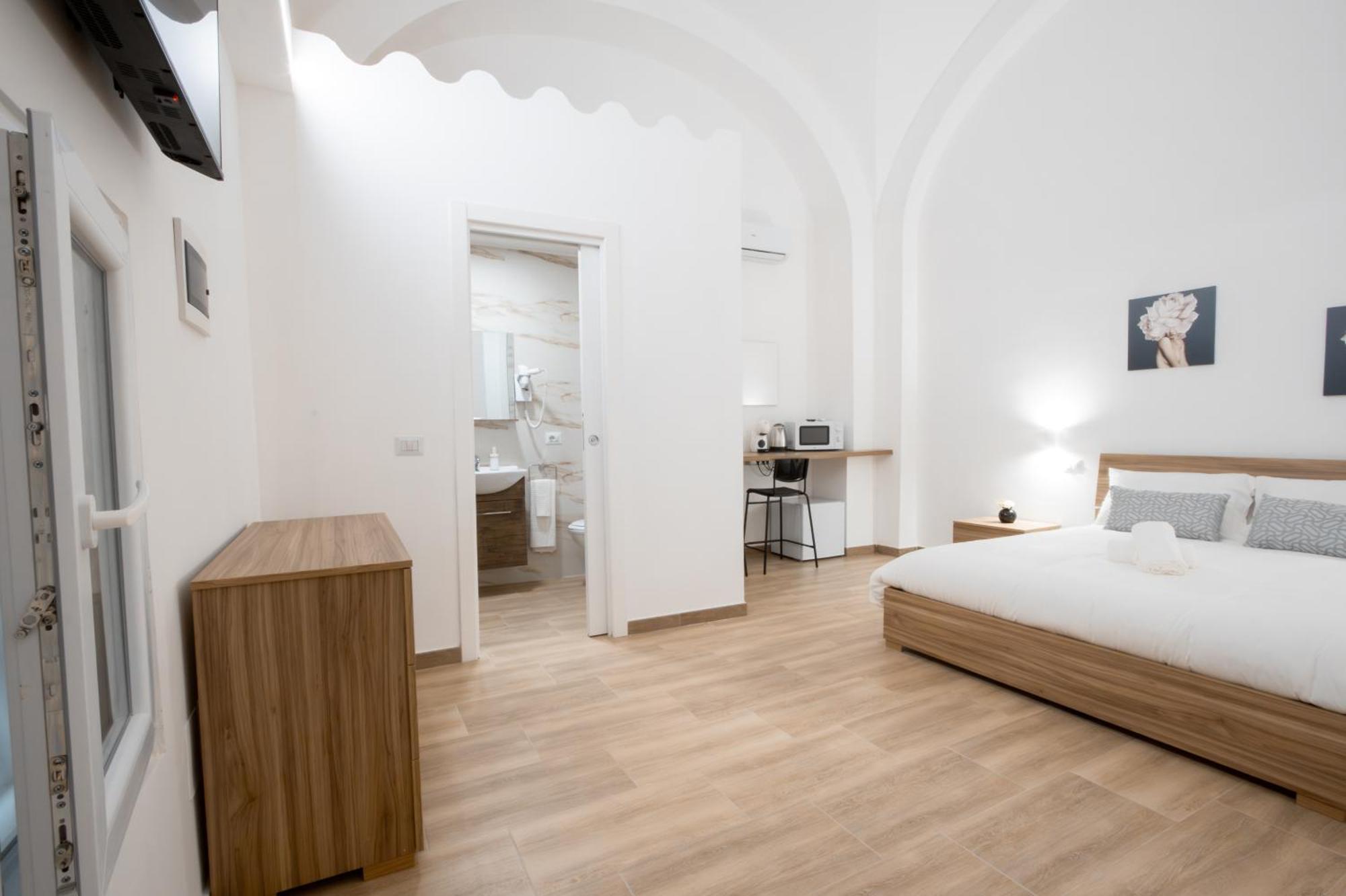 La Pigna Hotel Bari Exterior foto