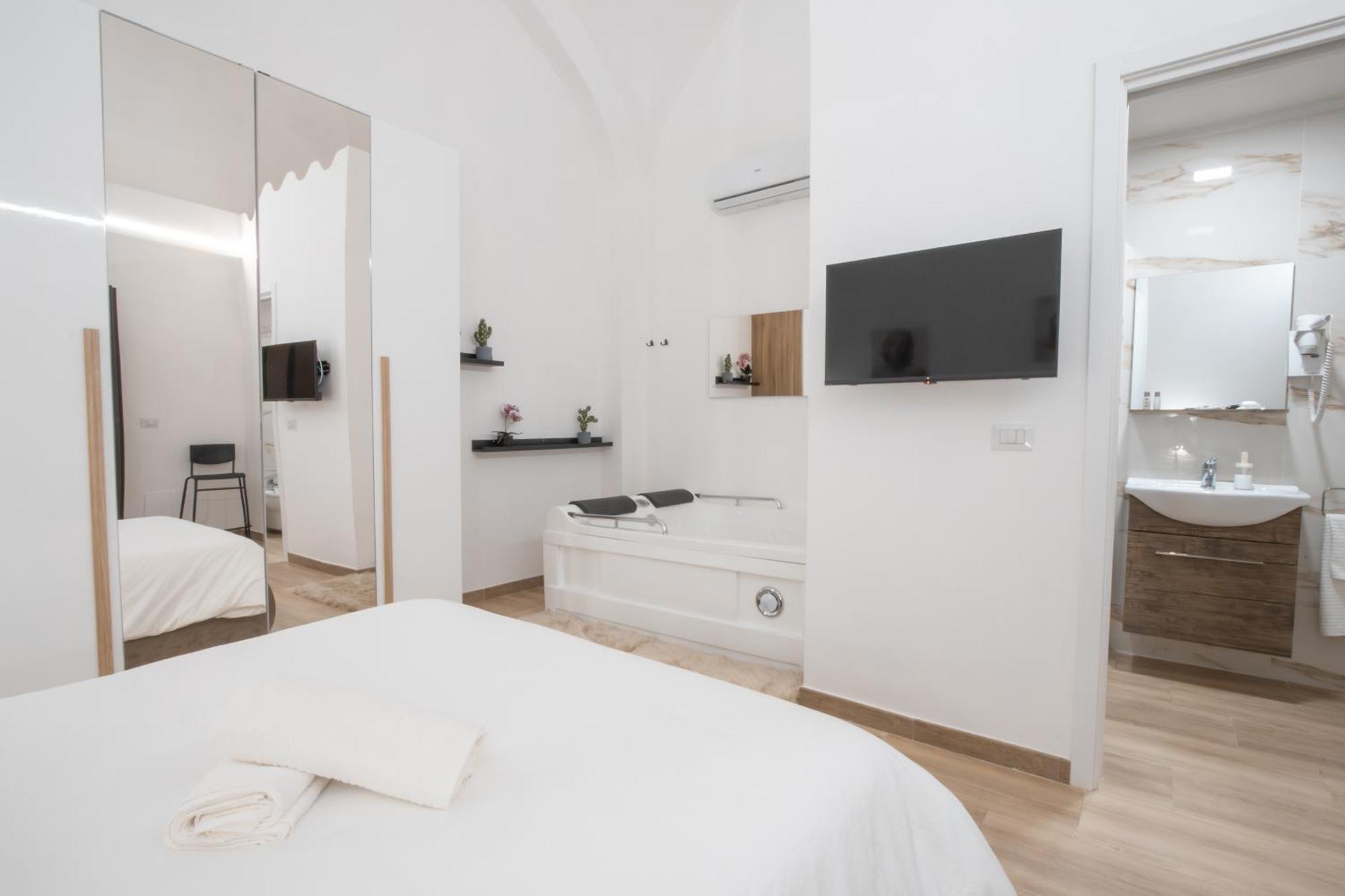 La Pigna Hotel Bari Exterior foto